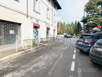 Immobile di 120 m² con 2 locali a Busto Arsizio