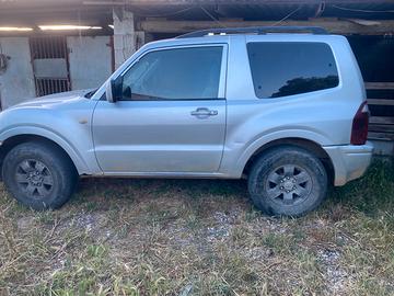 Pajero v60