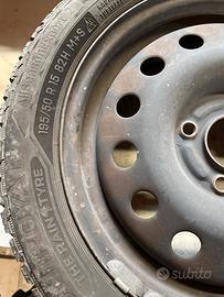 Pneumatico Uniroyal pari al nuovo