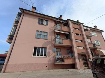 APPARTAMENTO TRICAMERE DAGLI AMPI SPAZI BEN DIS...