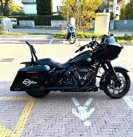 Road Glide special