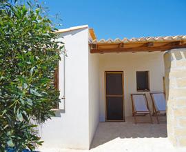 Monolocale blu 2 posti Favignana solo dal26 Agosto