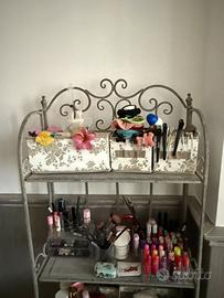 Scaffale shabby chic