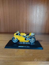 Modellino Ducati 749s (edicola) 1/32