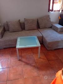 divano angolare tavolo