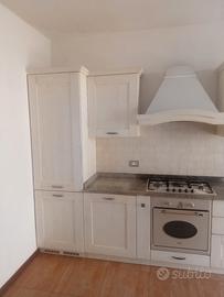 Cucina componibile completa con elettrodomestici