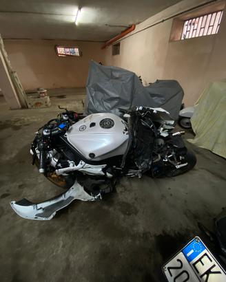 Ricambi yamaha r6 2003