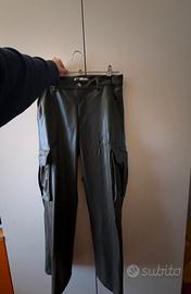 Pantalone simil pelle Zara color verdone