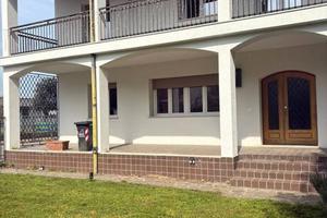 Villetta a schiera di 200 m² con 4 locali e box au