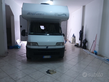 Vendita camper himer incidentato