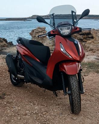 PIAGGIO Beverly 300 Sport HPE 2022