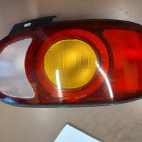 Faro posteriore destro Mazda X5 del 2000