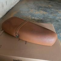 SELLA VESPA “ PX “