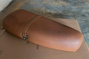 SELLA VESPA “ PX “