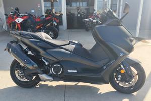 Yamaha TMAX 560