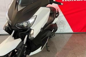 Yamaha X-Max 400