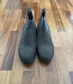 Stivaletto scamosciato