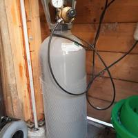 BOMBOLA CO2  DA 10 KG  CON  REGOLATORE PRESSIONE