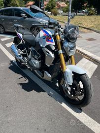 BMW R1250R