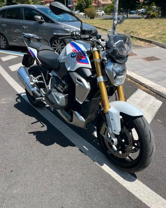 BMW R1250R