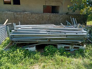 ponteggio marca ASSO  con giunti e piedi