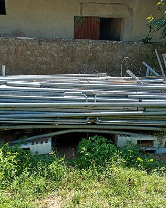 ponteggio marca ASSO  con giunti e piedi