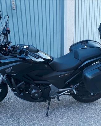 HONDA NC750X DCT