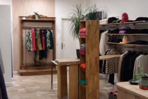 Ventemnale negozio abbigliamento donna