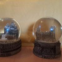 2 Sfere in vetro con neve