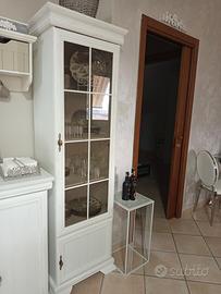 Madia+vetrinetta stile classico shabby.
