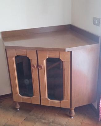 Cristalliera a angolo porta tv