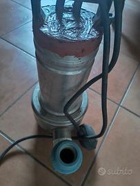 Pompa LOWARA per Acqua con Galleggiante.