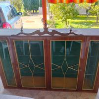 Credenza con ante in vetro decorato + cassettiera