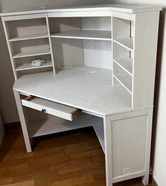 Scrivania angolare Hemnes Ikea bianca