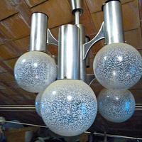 lampadario in stile Space Age,