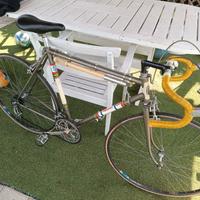 bici corsa maino