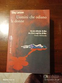 libro di Stieg Larsson "Uomini che odiano le donne