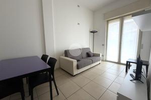 2 LOCALI A ENTRATICO