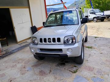 SUZUKI JIMNY  4X 4 BENZINA