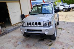 SUZUKI JIMNY  4X 4 BENZINA