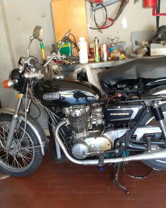 Yamaha.  650 XS 1 Anno1956
