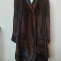 Pelliccia di visone castano scuro 