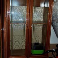 credenza con vetrina 