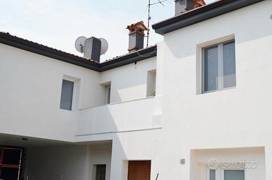 Staranzano:appartamento rimodernato con posto auto