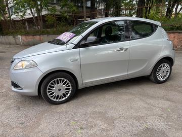 Lancia Ypsilon 1.3 MJT 16V 80 CV 5 porte S&S Plati