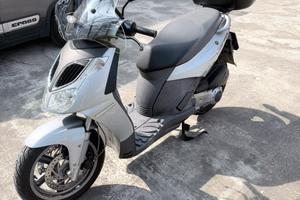 Aprilia SpotrCity 250cc