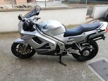 Honda VFR 750F - splendida