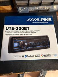 Autoradio Alpine UTE-200BT