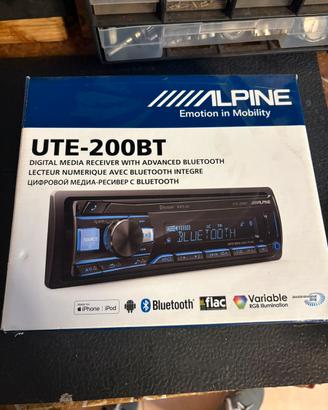 Autoradio Alpine UTE-200BT