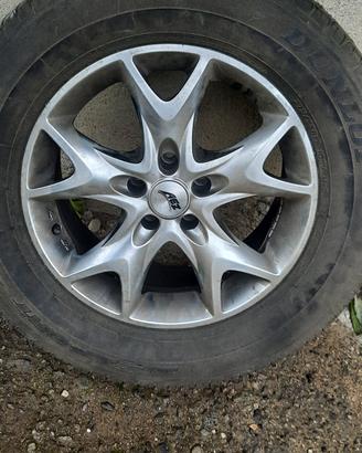  cerchi completi di gomme e bulloni